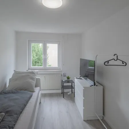Apartman Work&sleep Moderne In Schwenningen - Einzelbetten, Tv, Bettwaesche & Handtuecher, Wlan