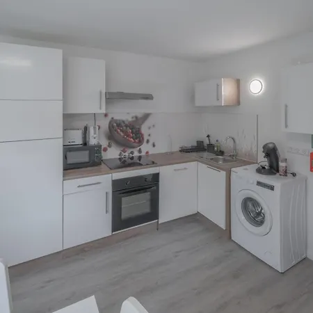 Work&sleep Moderne In Schwenningen - Einzelbetten, Tv, Bettwaesche & Handtuecher, Wlan *