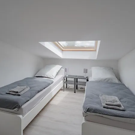 Work&sleep Moderne In Schwenningen - Einzelbetten, Tv, Bettwaesche & Handtuecher, Wlan