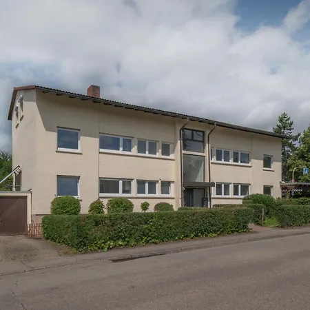 Work&sleep Moderne In Schwenningen - Einzelbetten, Tv, Bettwaesche & Handtuecher, Wlan * フィリンゲン・シュヴェニンゲン