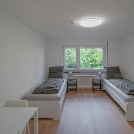 Work&sleep Moderne In Schwenningen - Einzelbetten, Tv, Bettwaesche & Handtuecher, Wlan Villingen-Schwenningen