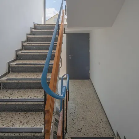 Work&sleep Moderne In Schwenningen - Einzelbetten, Tv, Bettwaesche & Handtuecher, Wlan Apartman