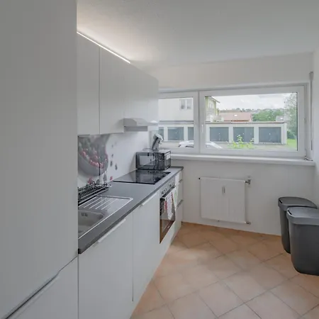 Work&sleep Moderne In Schwenningen - Einzelbetten, Tv, Bettwaesche & Handtuecher, Wlan Apartman Villingen-Schwenningen